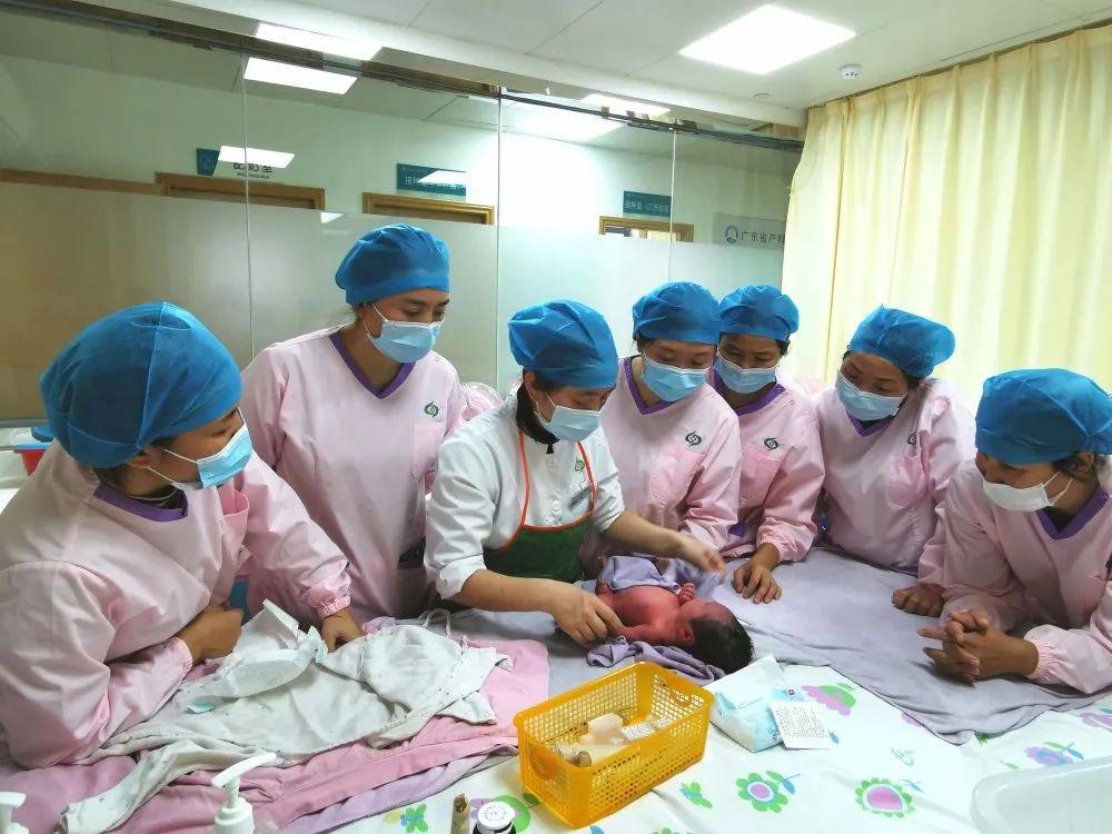 甘南县妇婴监护型护送